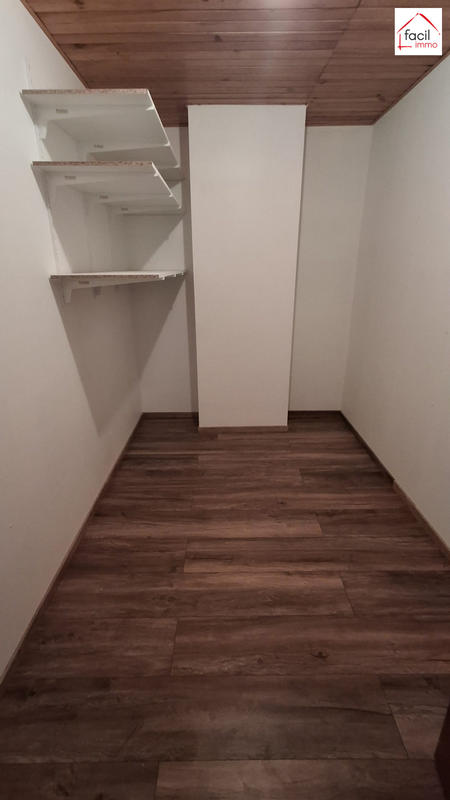 Maison - 220 m² - 7 pièces