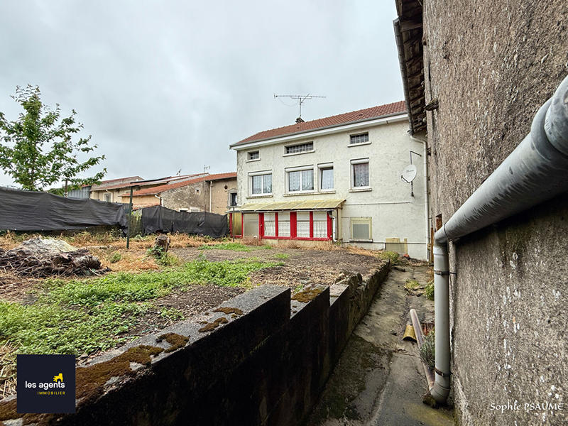 Maison - 240 m² - 9 pièces