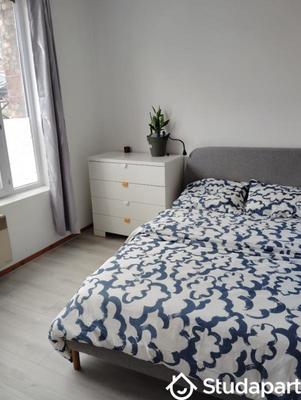 Chambre - 13 m² - 1 pièce