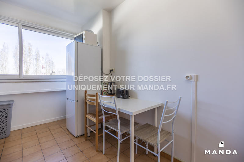 Chambre - 9 m² - 4 pièces