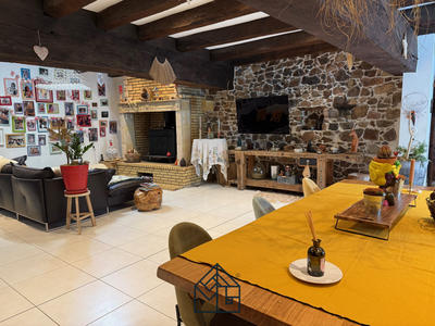 Maison - 400 m² - 7 pièces