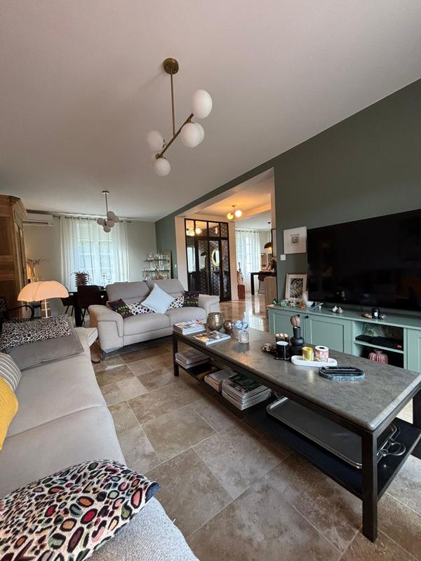 Villa - 213 m² - 5 pièces