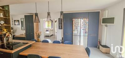 Maison - 235 m² - 8 pièces