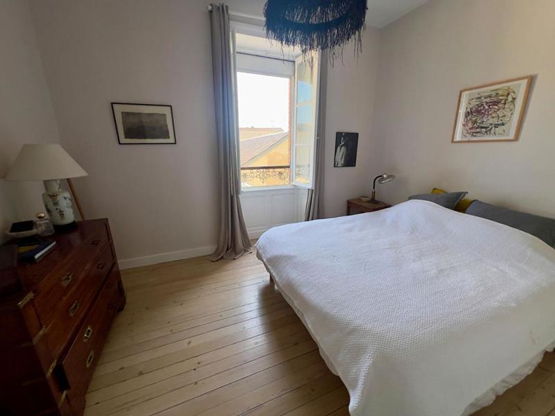 Appartement - 85 m² - 3 pièces