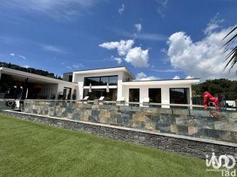 Maison - 200 m² - 6 pièces