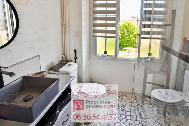 Propriété - 241 m² - 7 pièces