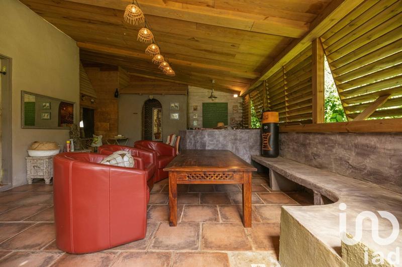 Maison - 200 m² - 6 pièces