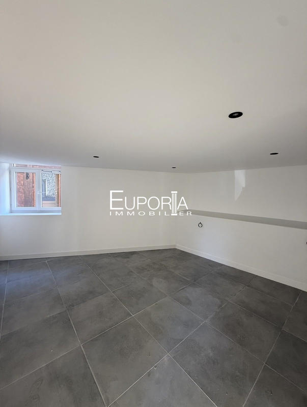 Maison - 130 m² - 4 pièces