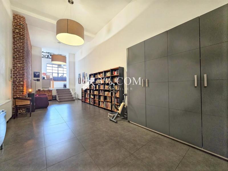 Loft - 231 m² - 6 pièces