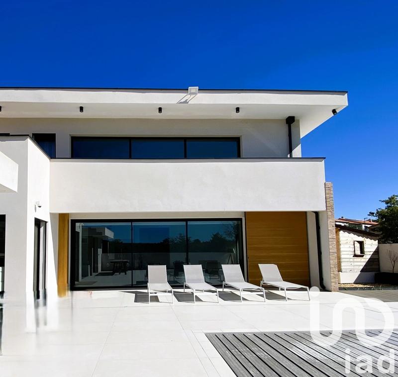 Maison de maîtres - 238 m² - 5 pièces