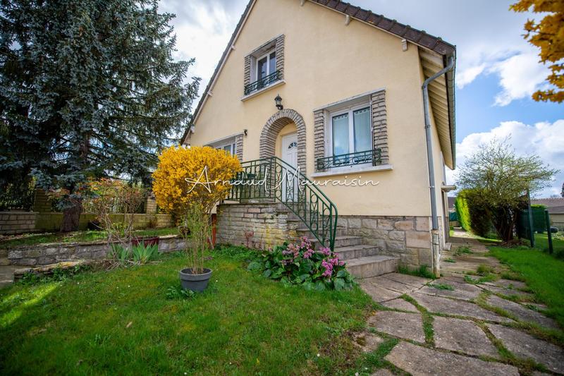 Maison - 142 m² - 6 pièces