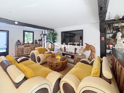 Maison - 160 m² - 6 pièces