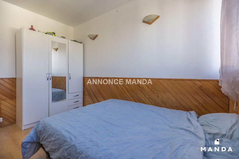 Chambre - 9 m² - 4 pièces