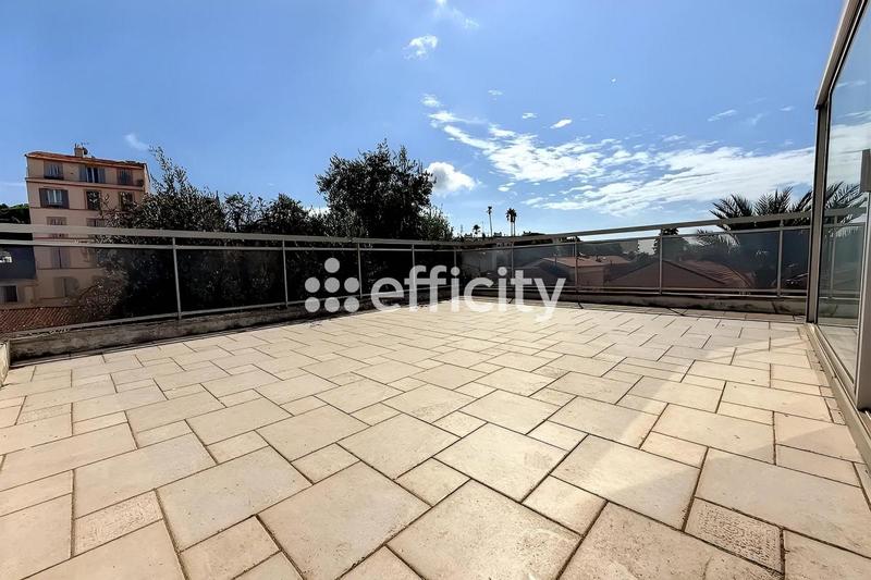 Immeuble - 303 m² - 10 pièces