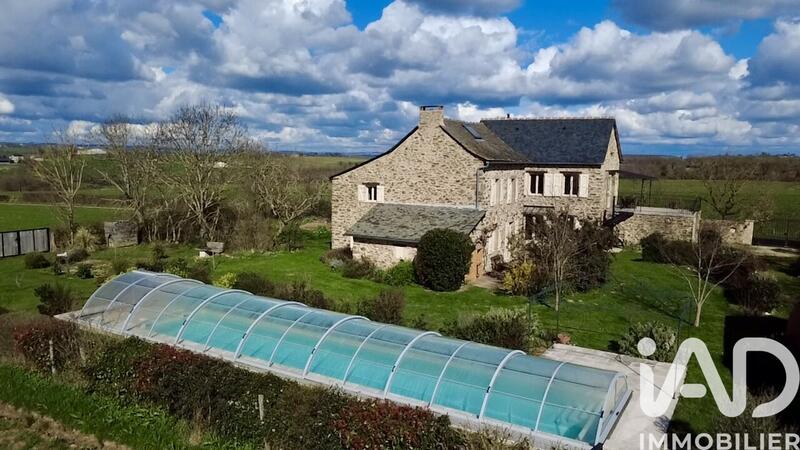 Maison de campagne - 250 m² - 8 pièces