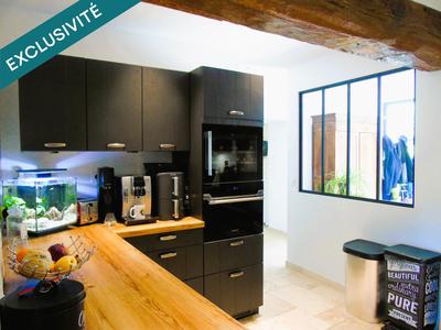 Maison - 343 m² - 9 pièces