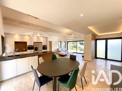 Maison - 126 m² - 6 pièces