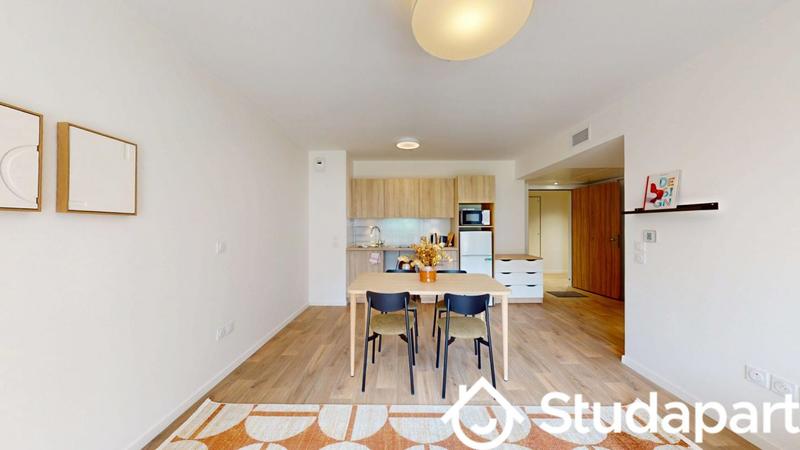 Chambre - 60 m² - 1 pièce