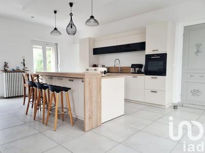 Maison - 294 m² - 9 pièces