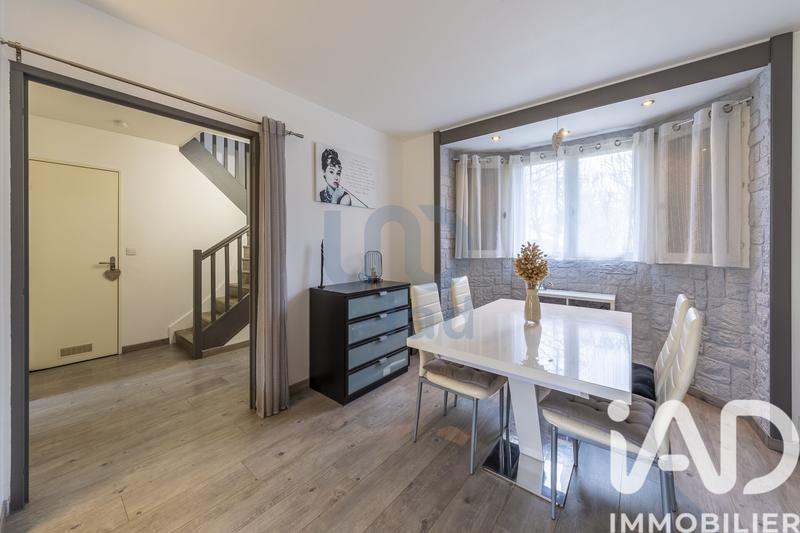Maison - 96 m² - 5 pièces