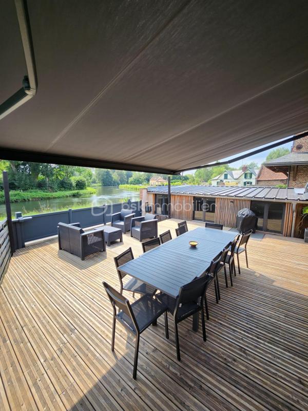 Immeuble - 216 m² - 8 pièces