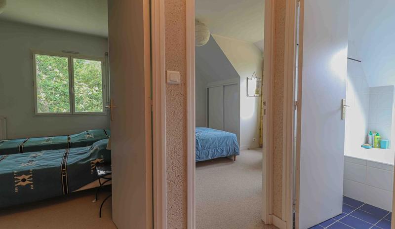 Maison - 250 m² - 10 pièces