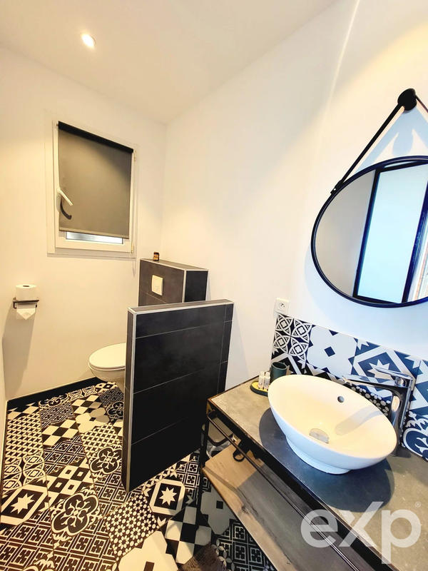 Villa - 224 m² - 8 pièces