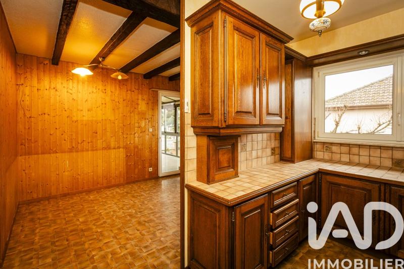 Maison - 219 m² - 8 pièces