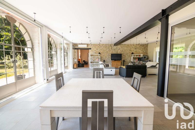 Maison - 405 m² - 12 pièces