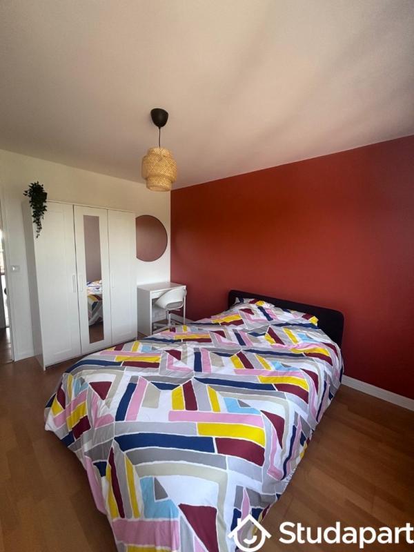 Chambre - 11 m² - 1 pièce