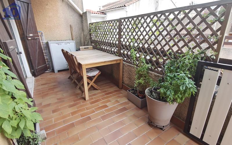 Appartement sur toit - 65 m² - 3 pièces