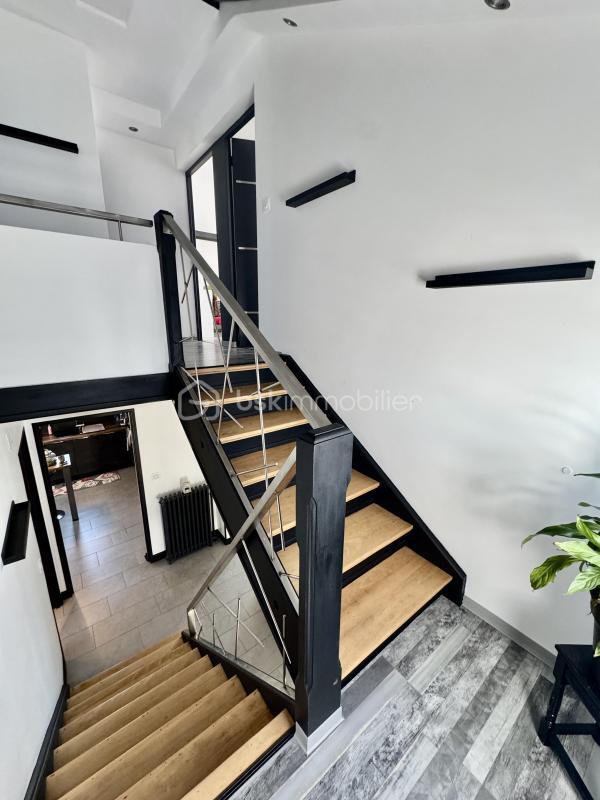 Maison traditionnelle - 102 m² - 6 pièces