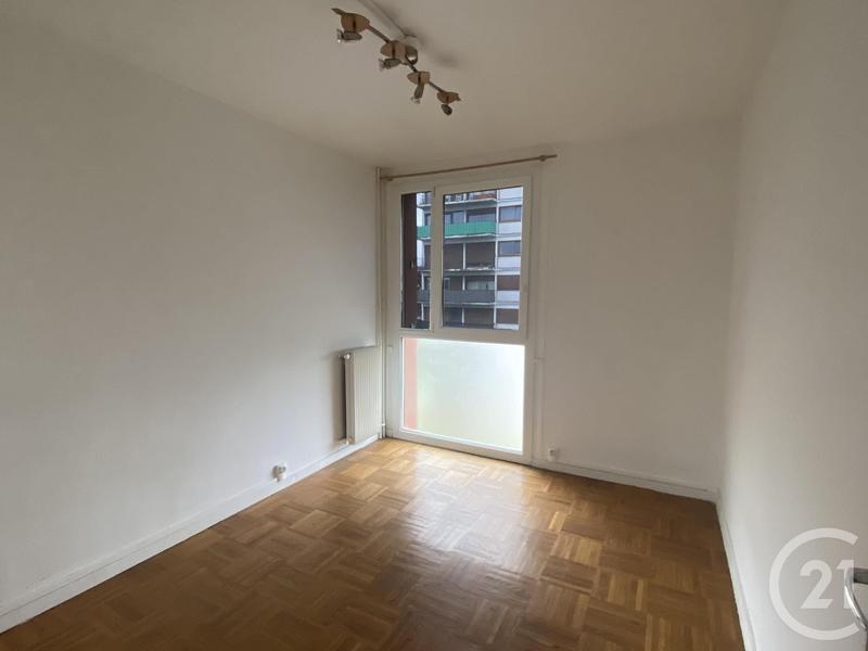 Appartement - 99 m² - 5 pièces