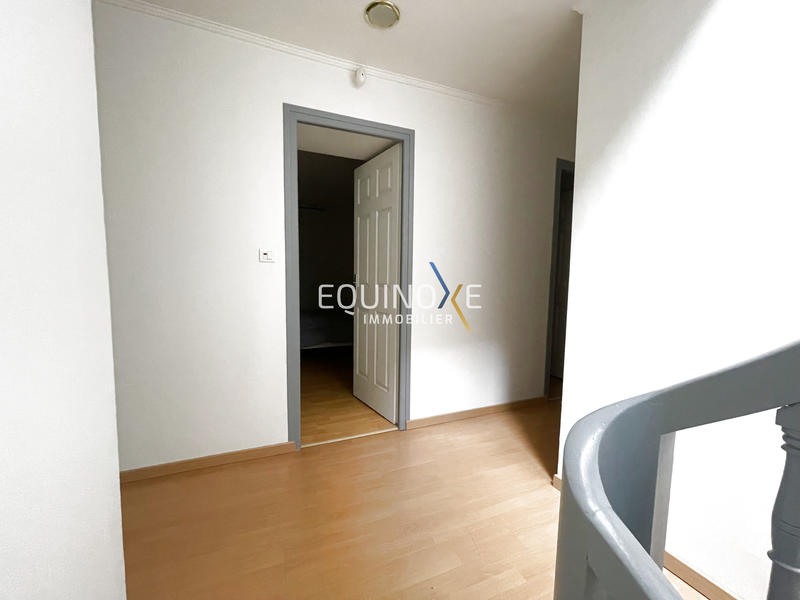 Villa - 188 m² - 9 pièces