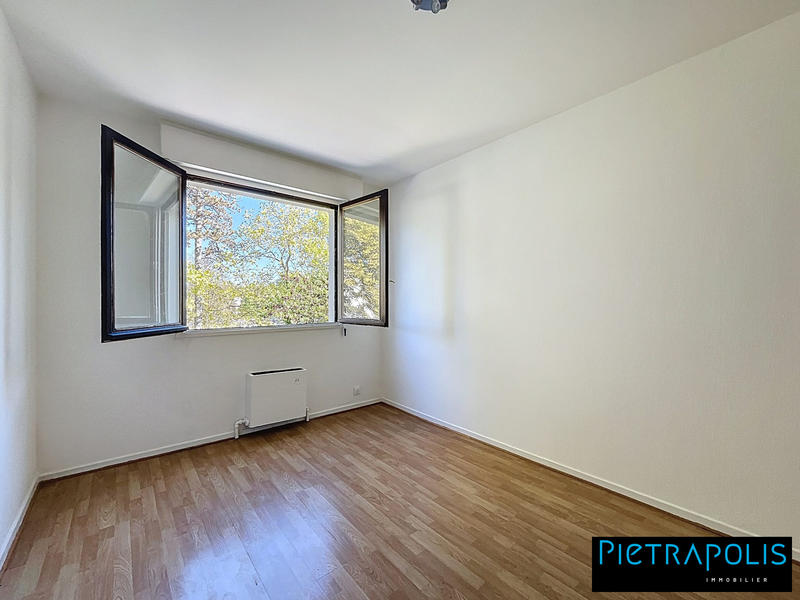 Appartement - 110 m² - 5 pièces