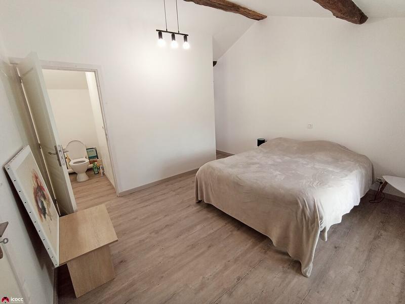 Maison - 530 m² - 8 pièces