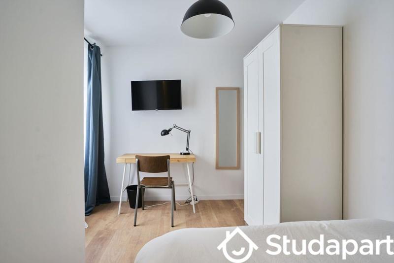 Chambre - 11 m² - 1 pièce