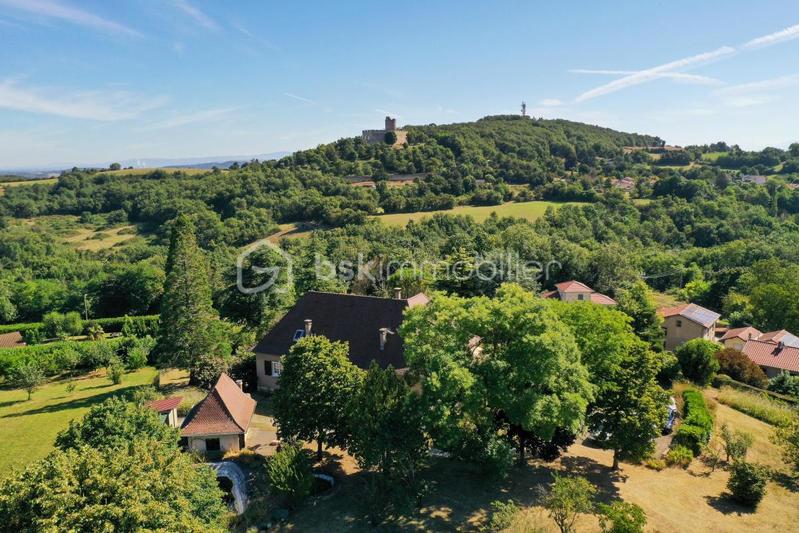 Maison traditionnelle - 205 m² - 8 pièces