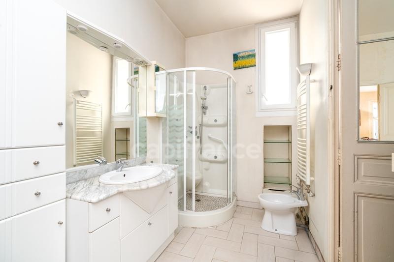 Appartement - 93 m² - 3 pièces