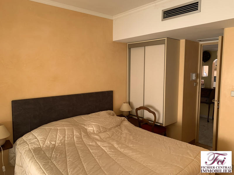 Appartement - 99 m² - 4 pièces