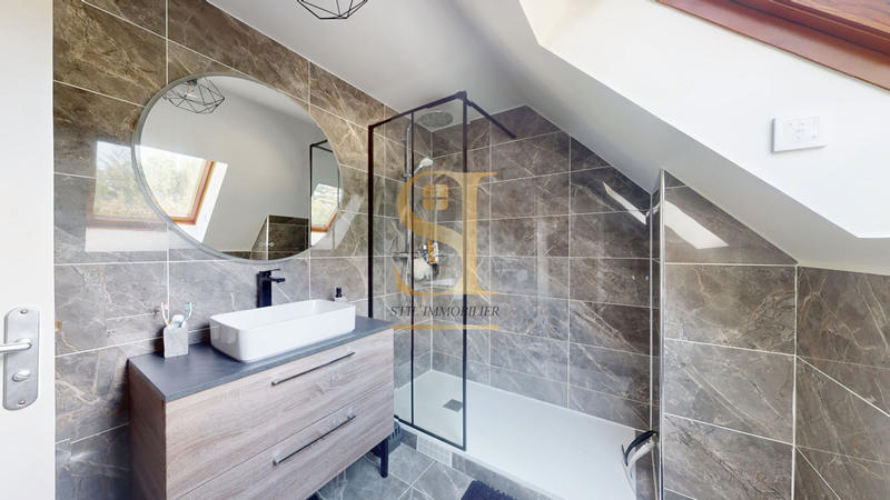 Maison - 117 m² - 5 pièces