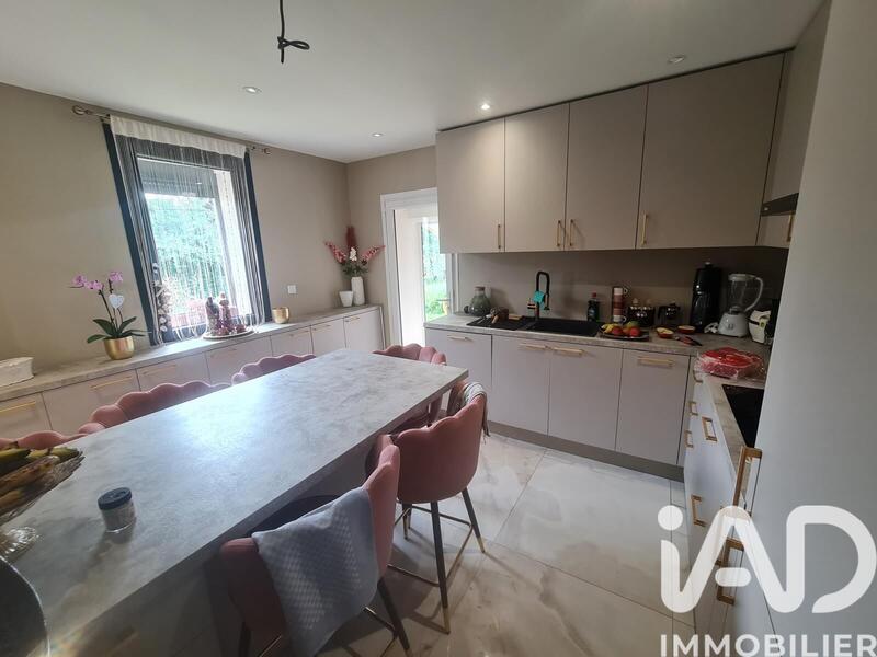 Maison - 145 m² - 5 pièces