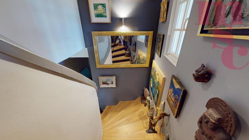 Maison - 185 m² - 7 pièces