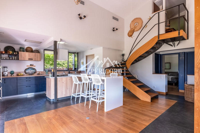 Maison contemporaine - 160 m² - 6 pièces