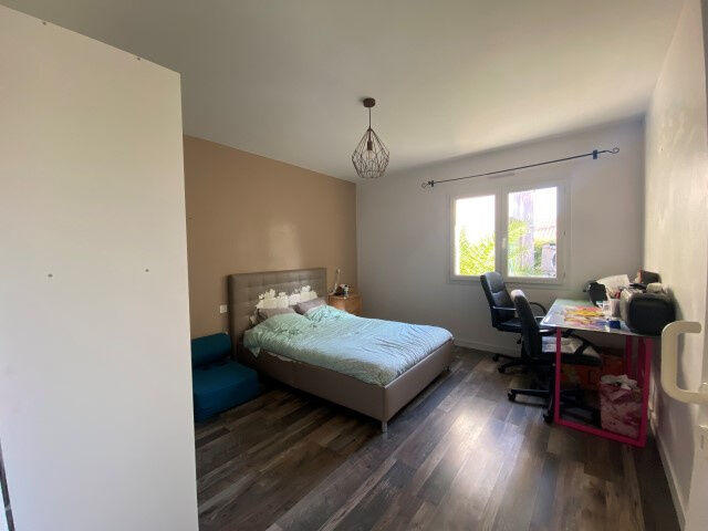 Maison - 219 m² - 8 pièces