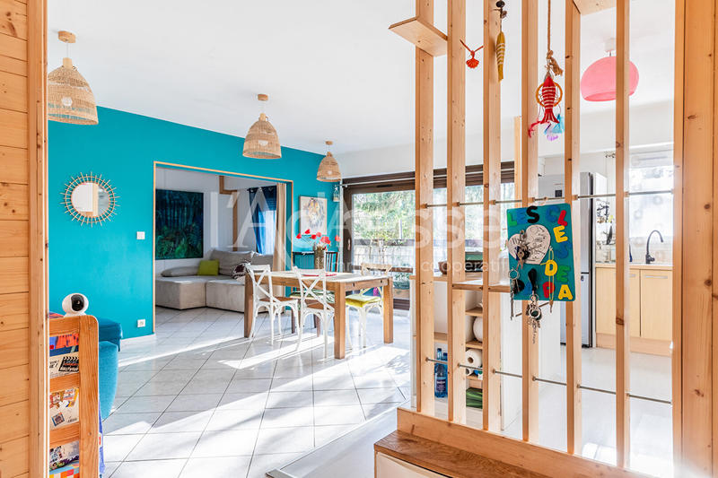 Appartement - 93 m² - 5 pièces