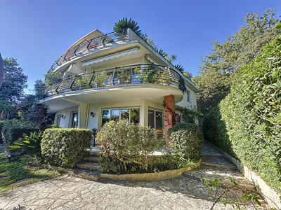 Appartement - 109 m² - 3 pièces