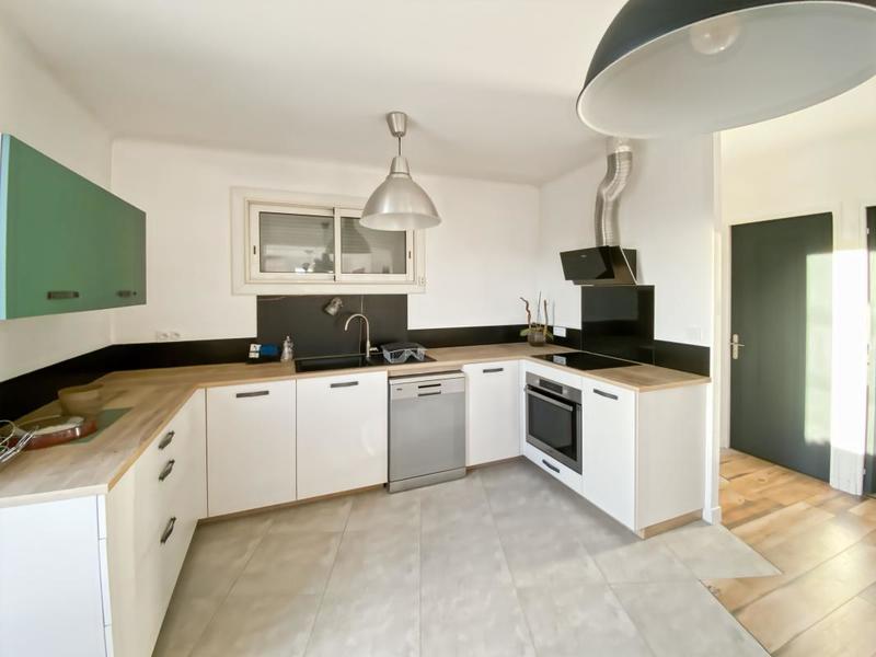 Maison - 92 m² - 4 pièces