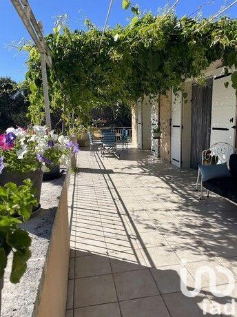 Maison - 237 m² - 7 pièces