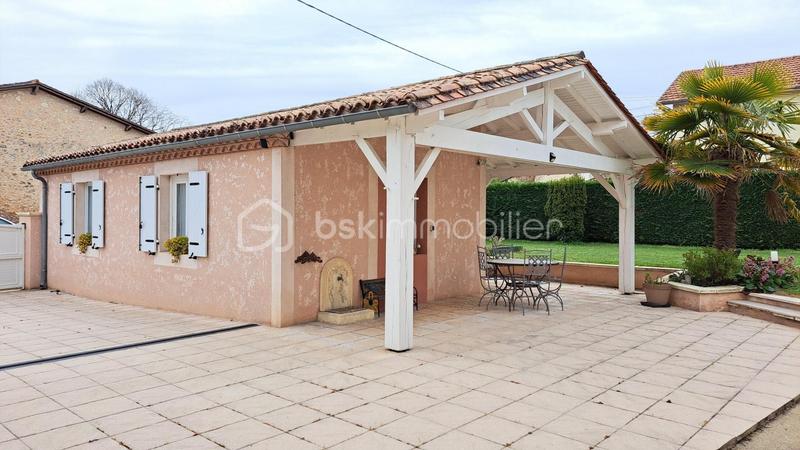 Corps de ferme - 170 m² - 8 pièces